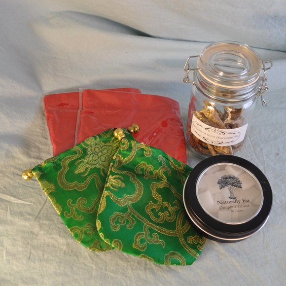 The Wicca Spellbook first edition 1994 paperback plus A LOT more (103) - Picture 7 of 9